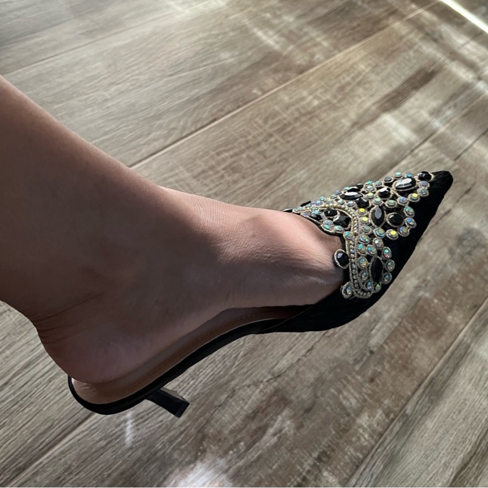 SHEIN Black and Silver Embellished Heels - Picture 3 of 3